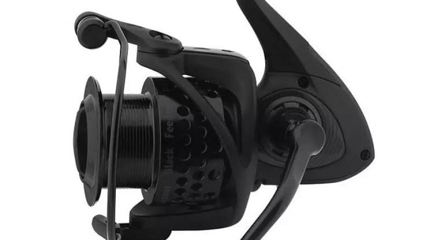 Custom Black Feeder
