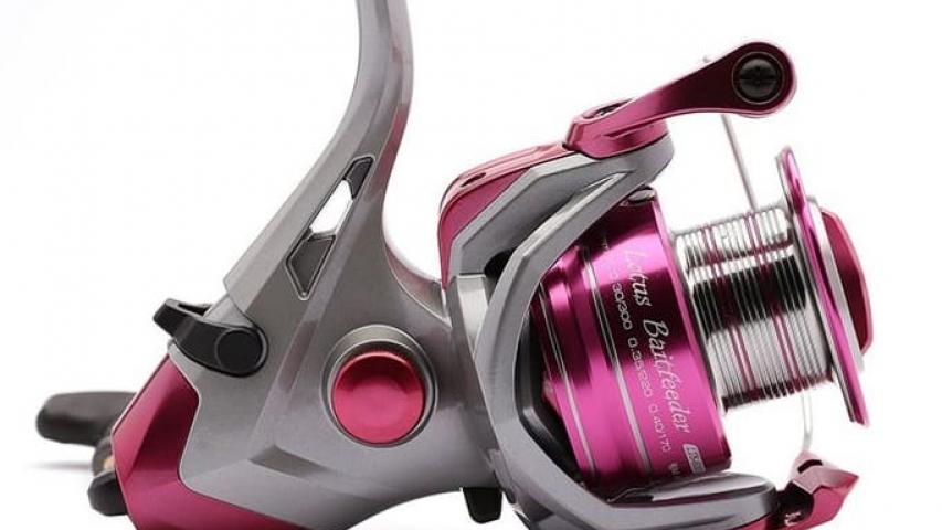 Lotus Baitfeeder right side